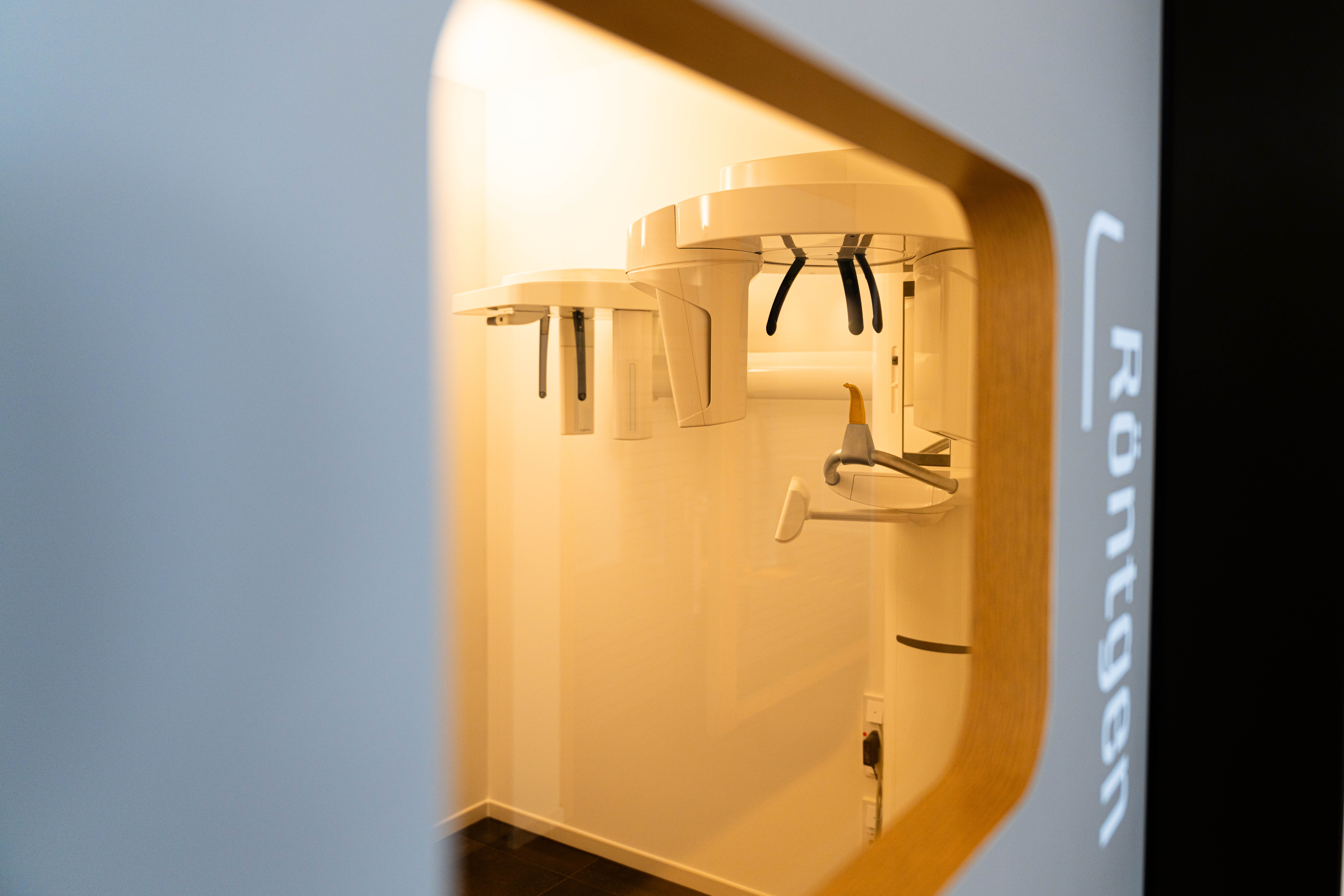 Röntgenraum mit neuster 3D Diagnostik bei Trident Medical